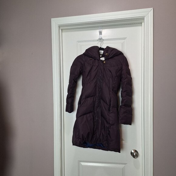 Dark Purple T Tahari Caroline Pillow Hood Down Puffer Jacket with Belt - Picture 1 of 6